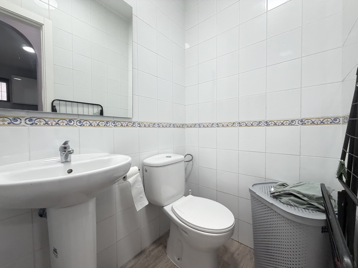 For sale - 3 Bedroom 2 Bathroom Villa in Villamartin - , Villamartin, Alicante, Spain - Alicante