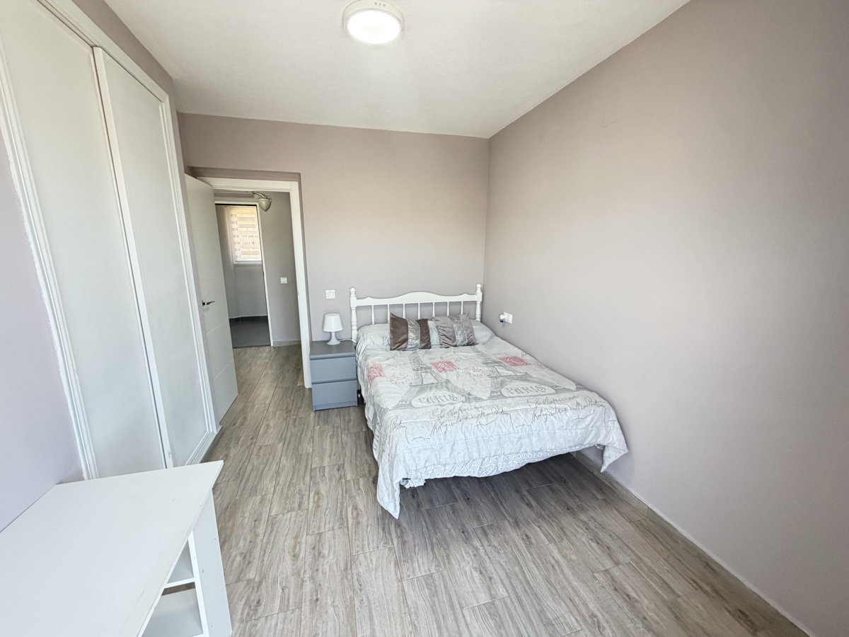 For sale - 3 Bedroom 2 Bathroom Villa in Villamartin - , Villamartin, Alicante, Spain - Alicante
