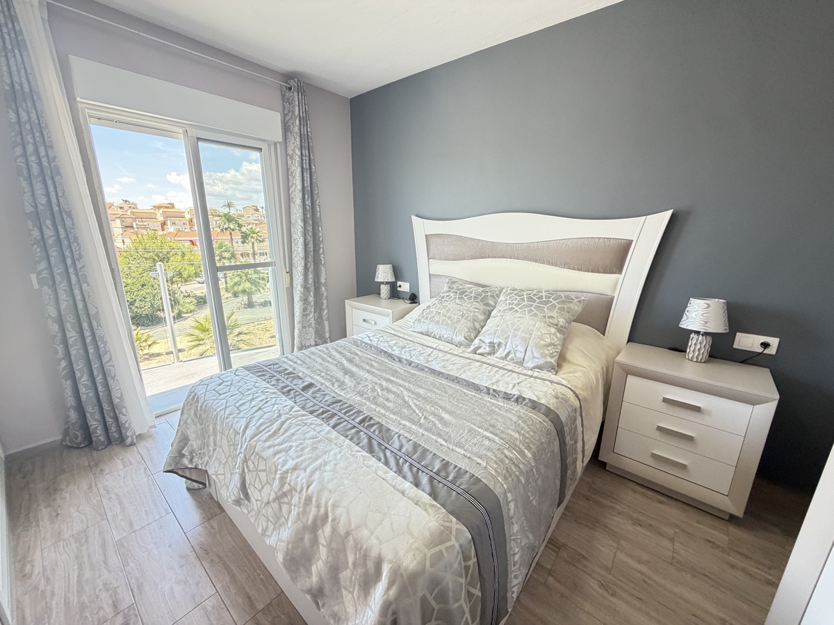 For sale - 3 Bedroom 2 Bathroom Villa in Villamartin - , Villamartin, Alicante, Spain - Alicante