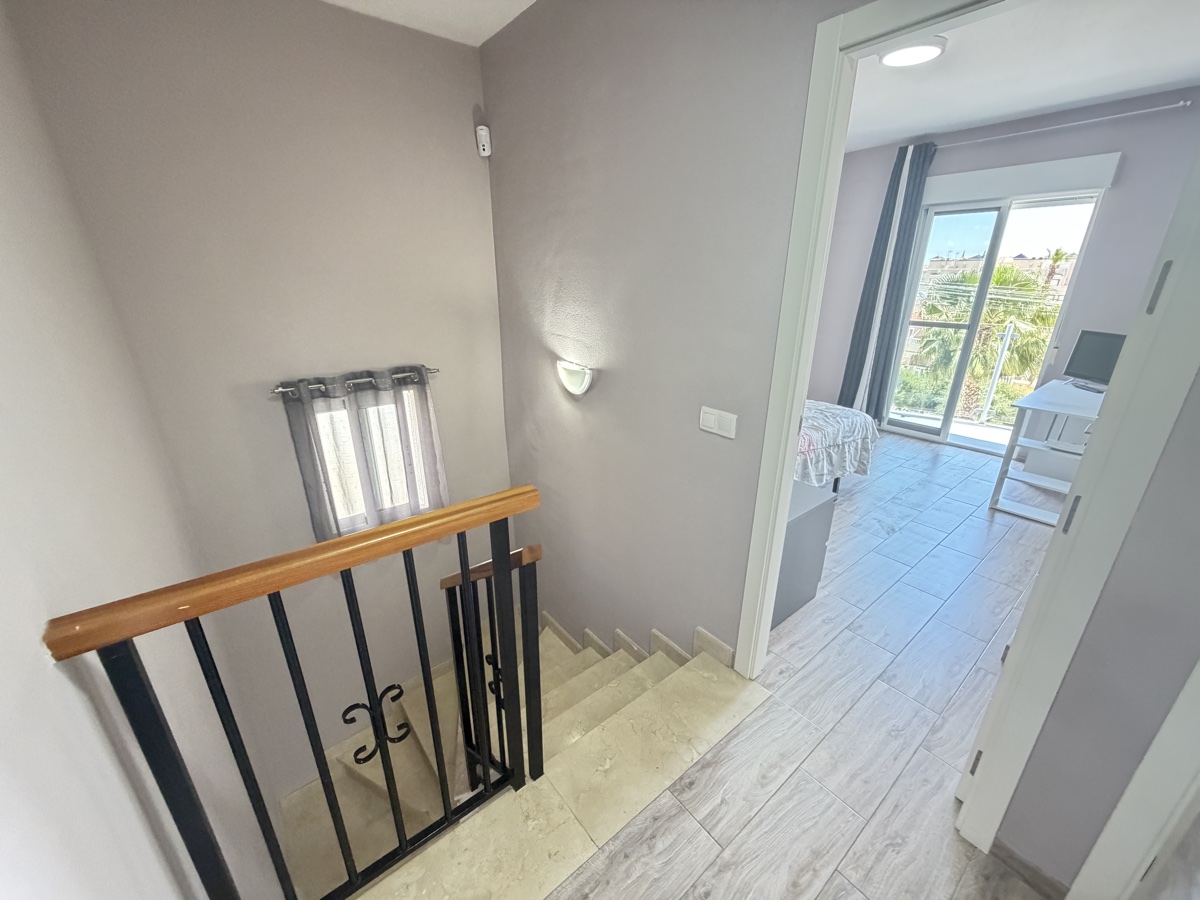 For sale - 3 Bedroom 2 Bathroom Villa in Villamartin - , Villamartin, Alicante, Spain - Alicante