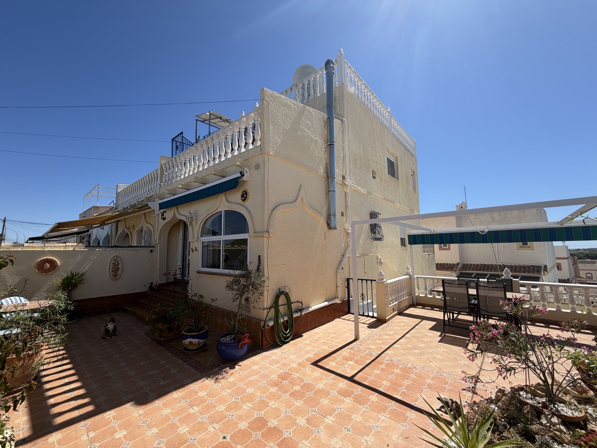 For sale - 3 Bedroom 3 Bathroom Townhouse in San Miguel De Salinas - , San Miguel De Salinas, Alicante, Spain - Alicante