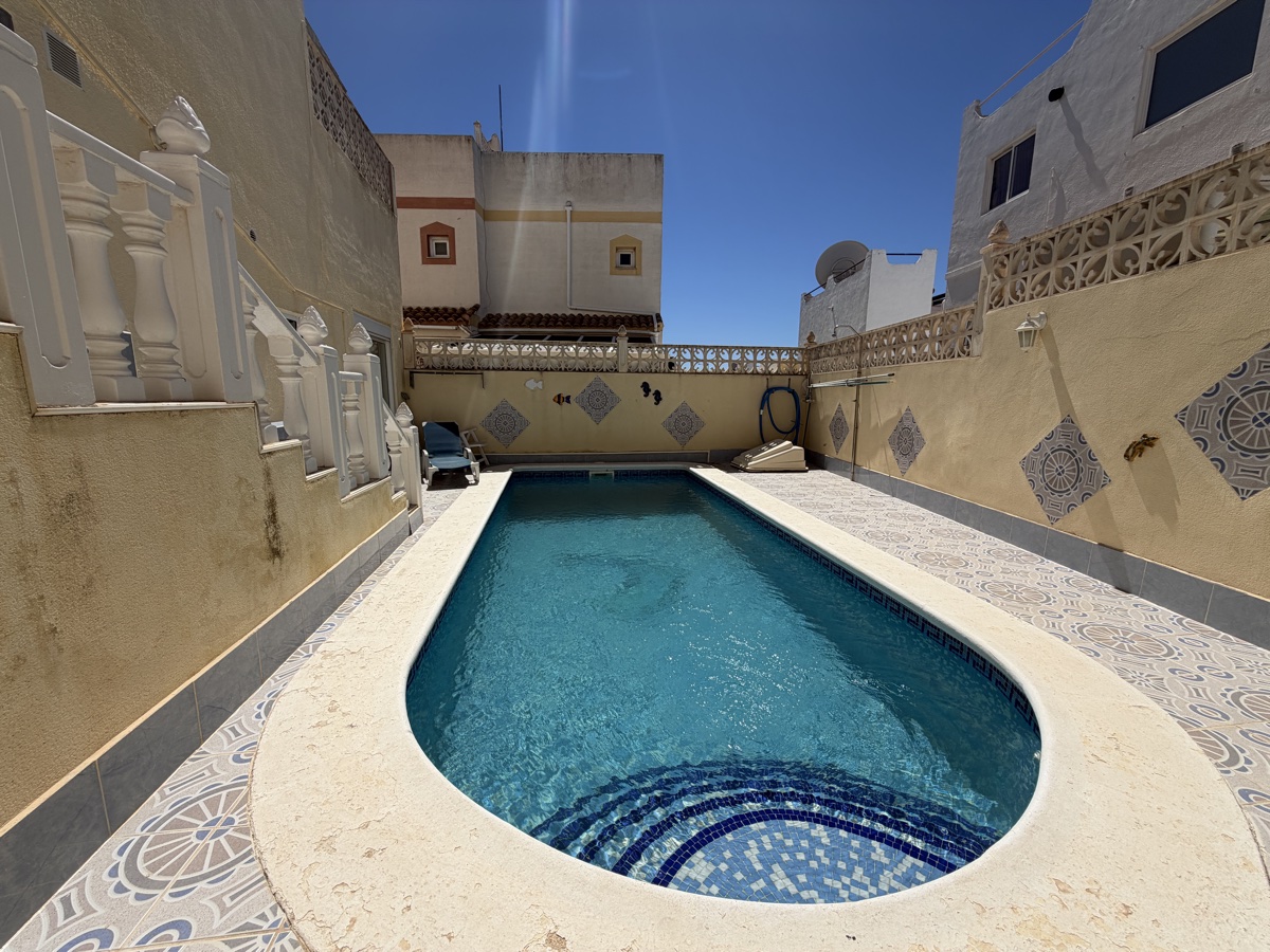 For sale - 3 Bedroom 3 Bathroom Townhouse in San Miguel De Salinas - , San Miguel De Salinas, Alicante, Spain - Alicante
