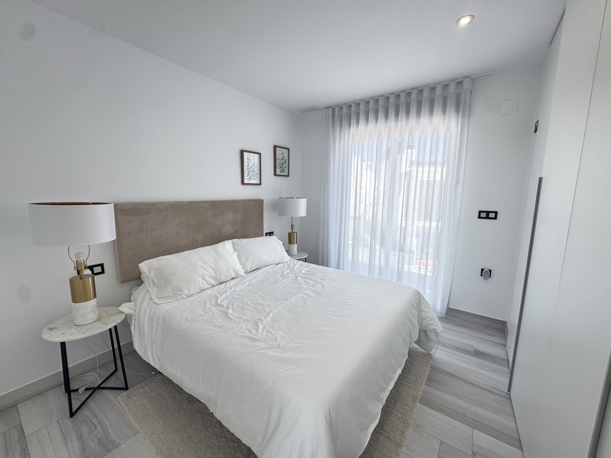 For sale - 4 Bedroom 4 Bathroom Villa in Lomas De Cabo Roig - , Lomas De Cabo Roig, Alicante, Spain - Alicante