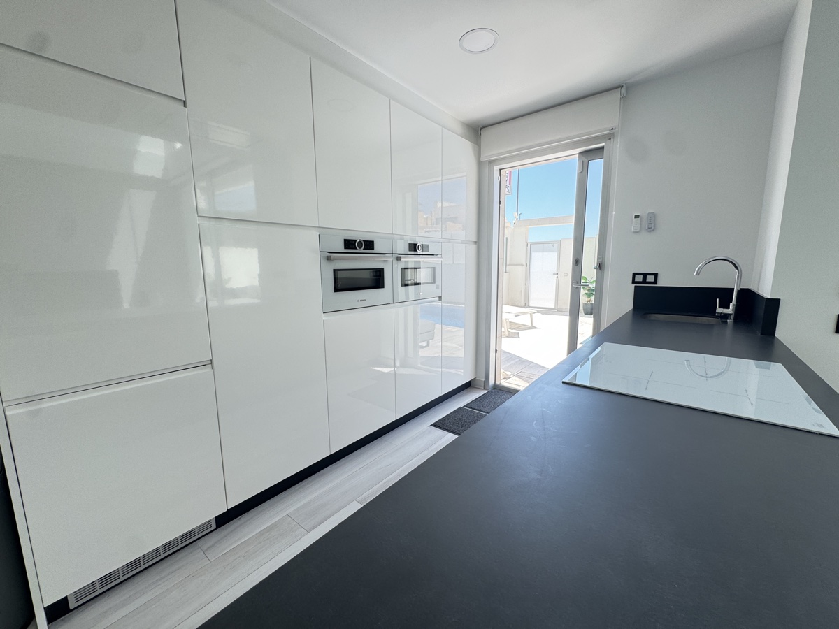 For sale - 4 Bedroom 4 Bathroom Villa in Lomas De Cabo Roig - , Lomas De Cabo Roig, Alicante, Spain - Alicante
