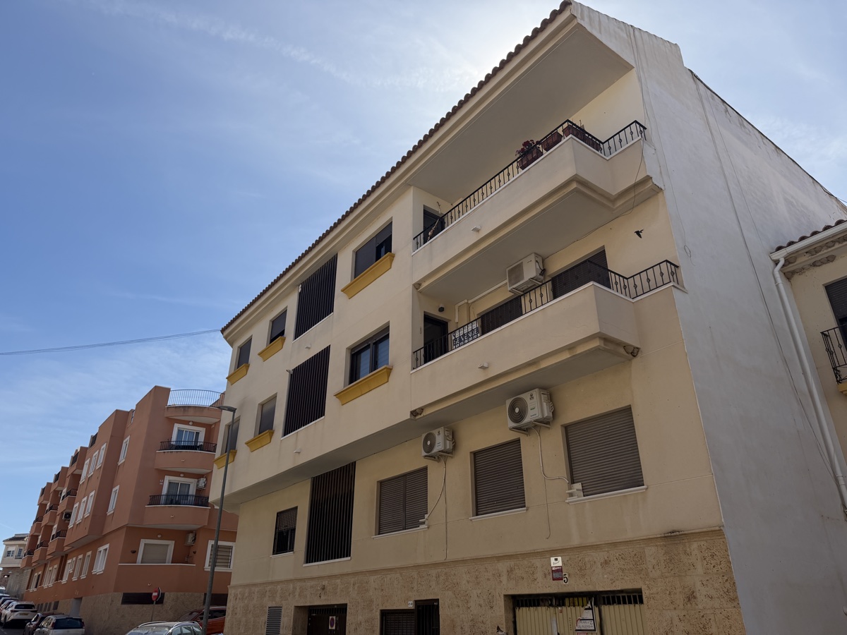 For sale - 3 Bedroom 2 Bathroom Apartment in San Miguel De Salinas - , San Miguel De Salinas, Alicante, Spain - Alicante