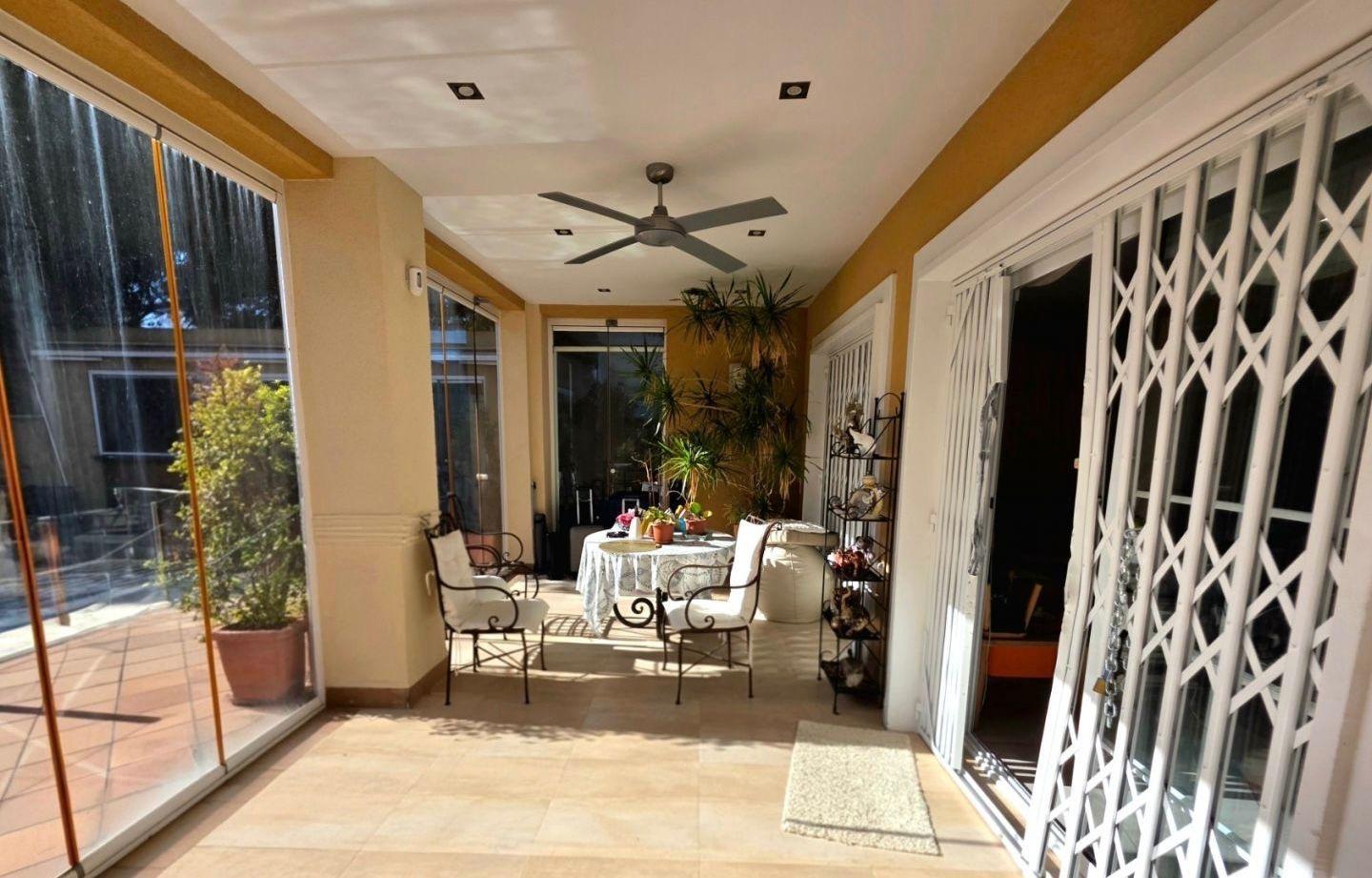For sale - 5 Bedroom 3 Bathroom Villa in Dehesa de campoamor - Campoamor  - Alicante