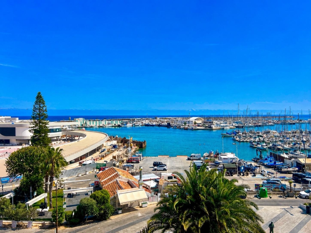 4 Bedroom 2 Bathroom Apartment in Torrevieja