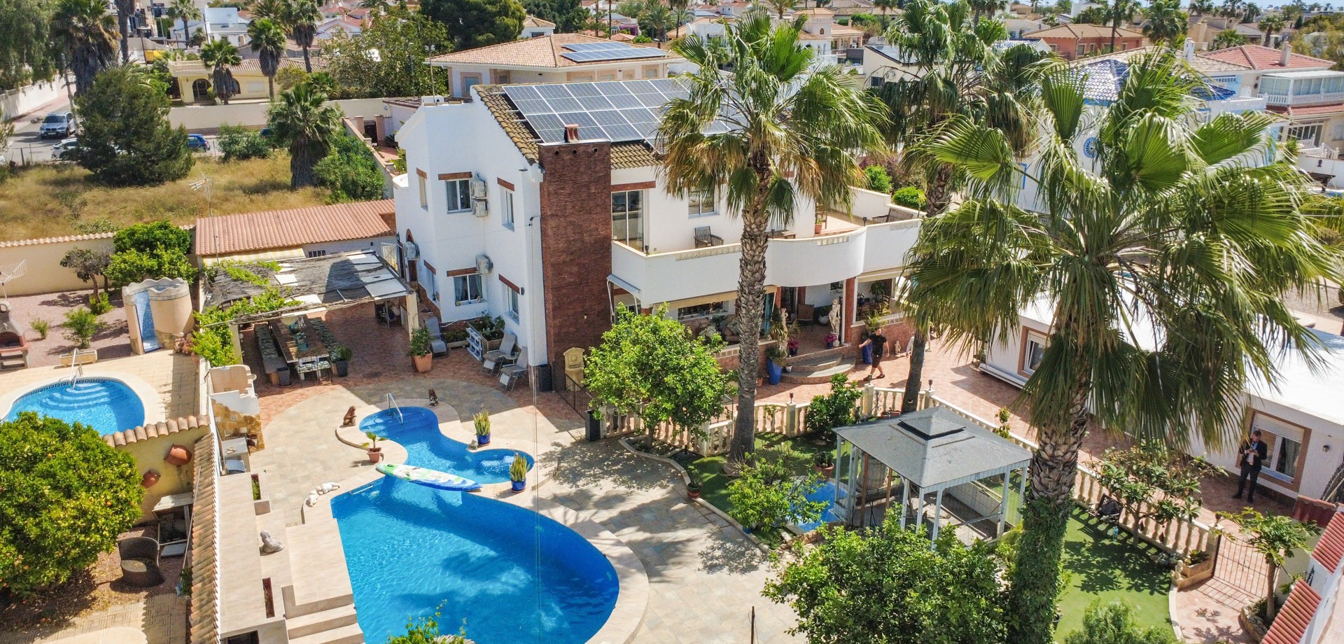 For sale - 7 Bedroom 4 Bathroom Detached Villa in Ciudad Quesada - Ciudad Quesada  - Costa Blanca (Alicante)