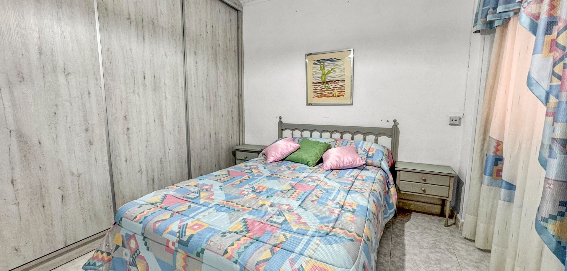 For sale - 3 Bedroom 2 Bathroom Apartment in Torrevieja - Playa de los Locos  - Costa Blanca (Alicante)
