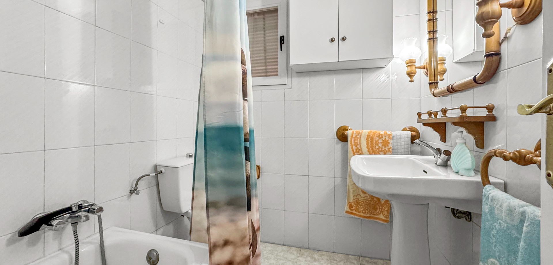 For sale - 3 Bedroom 2 Bathroom Apartment in Torrevieja - Playa de los Locos  - Costa Blanca (Alicante)