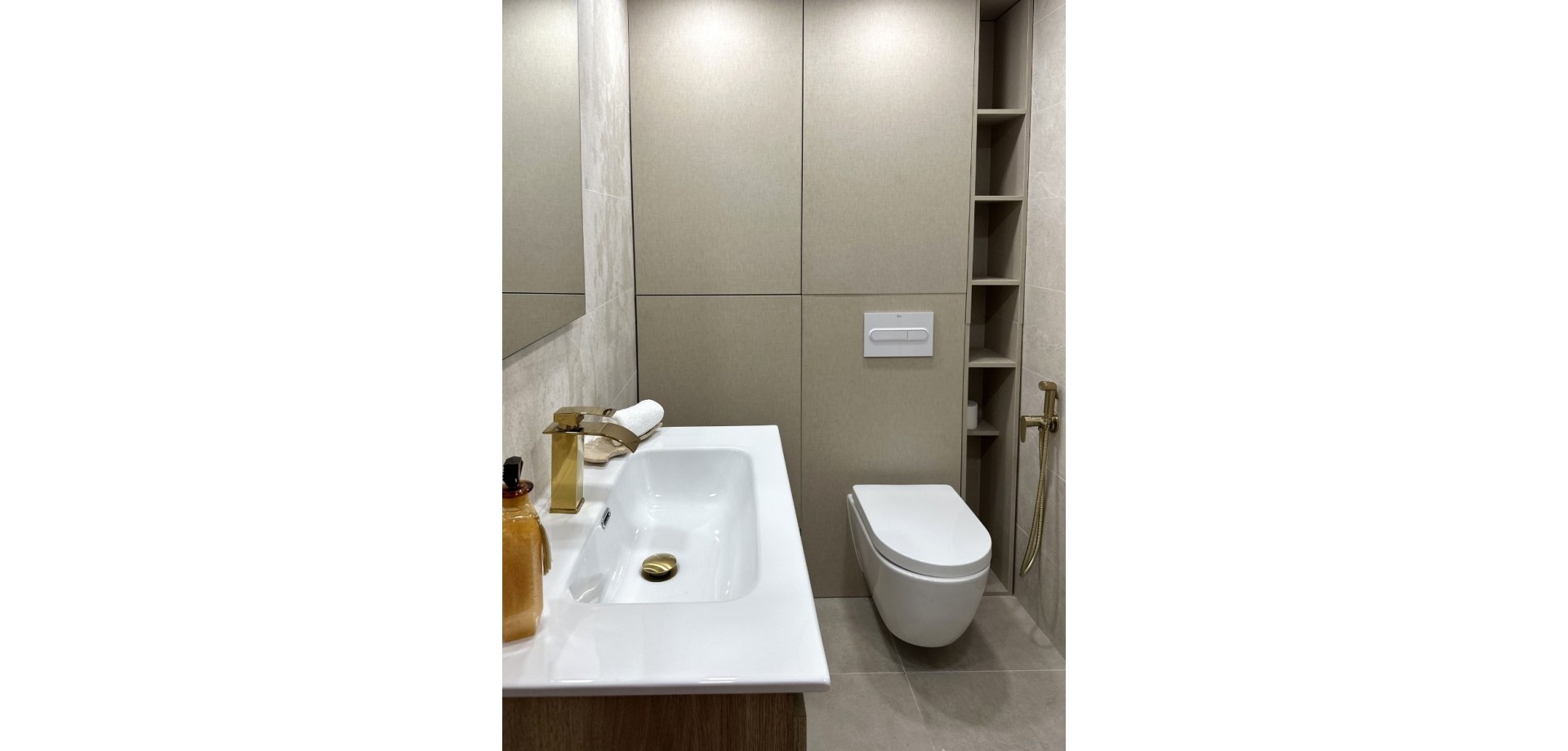 For sale - 2 Bedroom 2 Bathroom Apartment in Torrevieja - Torrevieja  - Costa Blanca (Alicante)