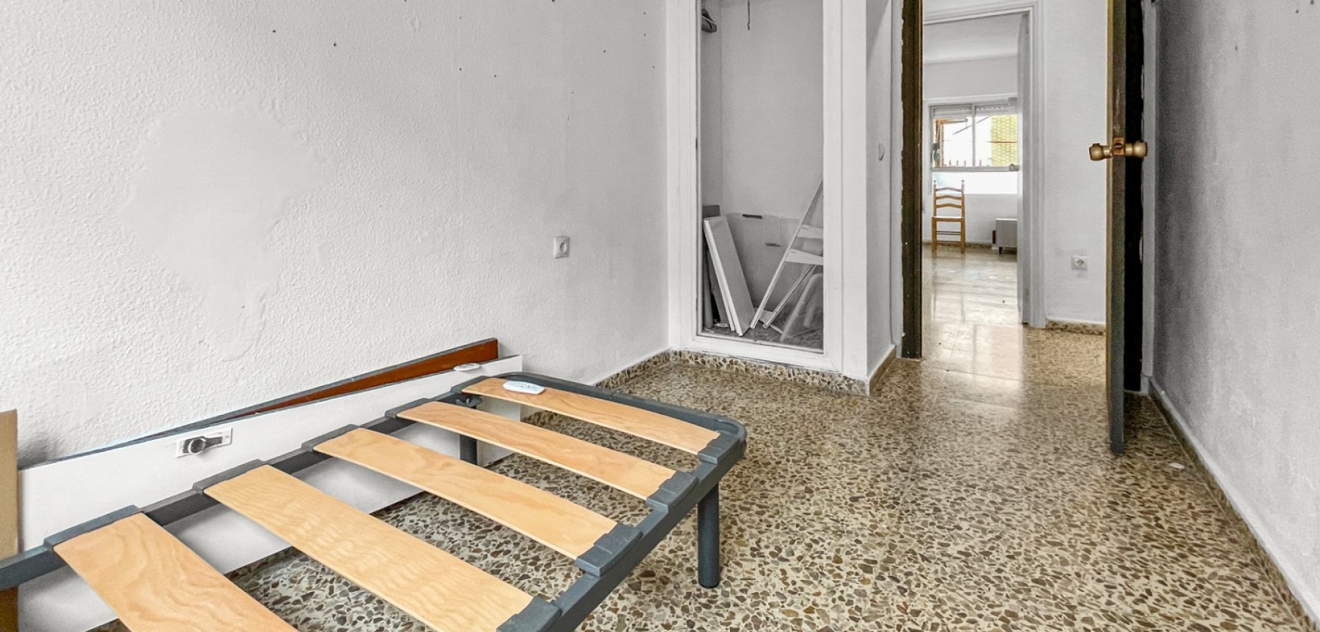 For sale - 4 Bedroom 2 Bathroom Apartment in Guardamar del Segura - Pueblo  - Costa Blanca (Alicante)
