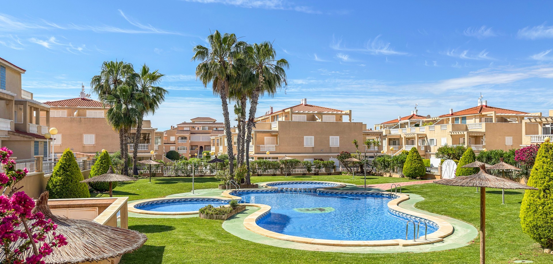 For sale - 3 Bedroom 2 Bathroom Apartment in Orihuela Costa - Playa Flamenca  - Costa Blanca (Alicante)
