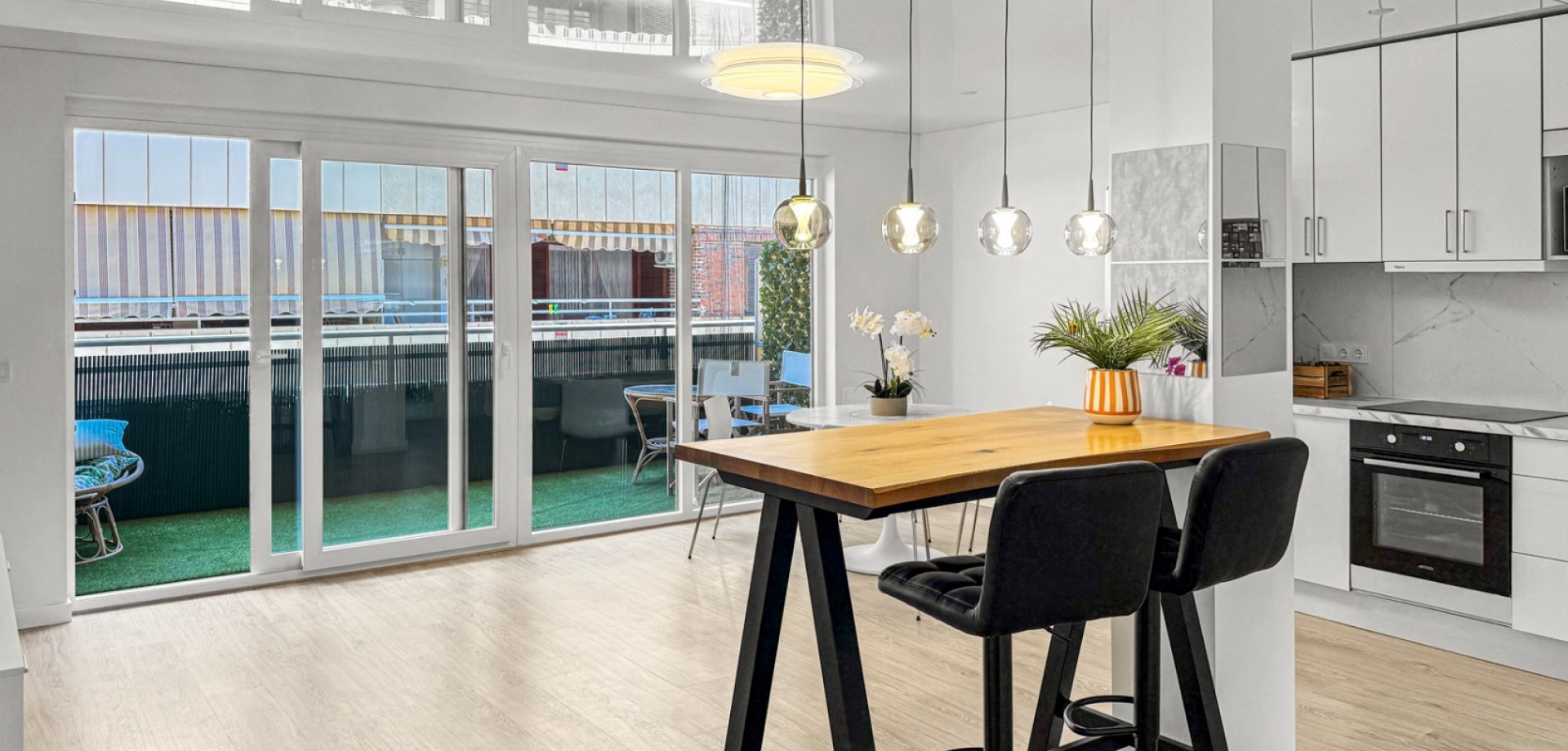 For sale - 3 Bedroom 2 Bathroom Apartment in Torrevieja - El Acequión - Los Náufragos  - Costa Blanca (Alicante)
