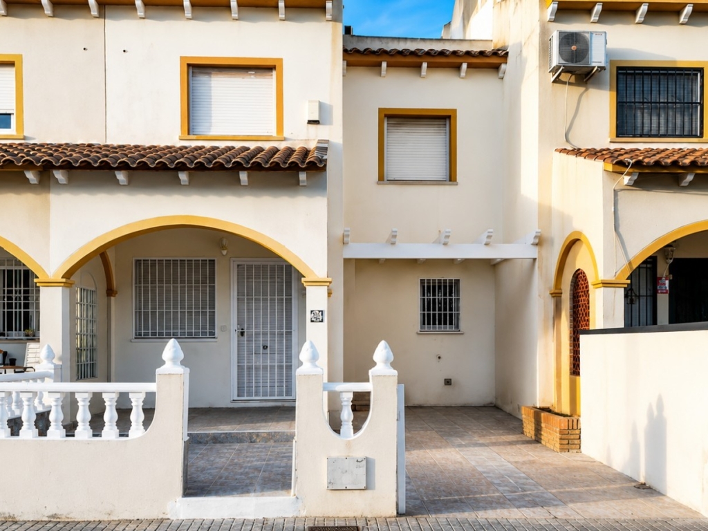 2 Bedroom 2 Bathroom Townhouse in Orihuela Costa
