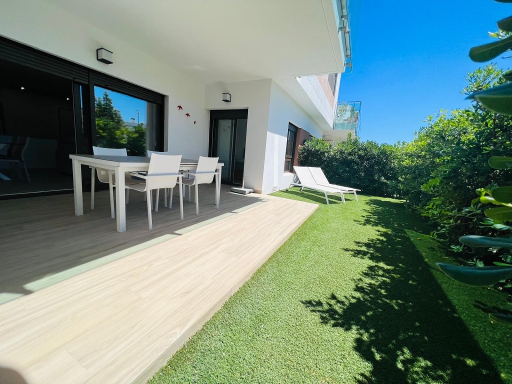 2 Bedroom 2 Bathroom Apartment in Entre Naranjo - Vistabella Golf