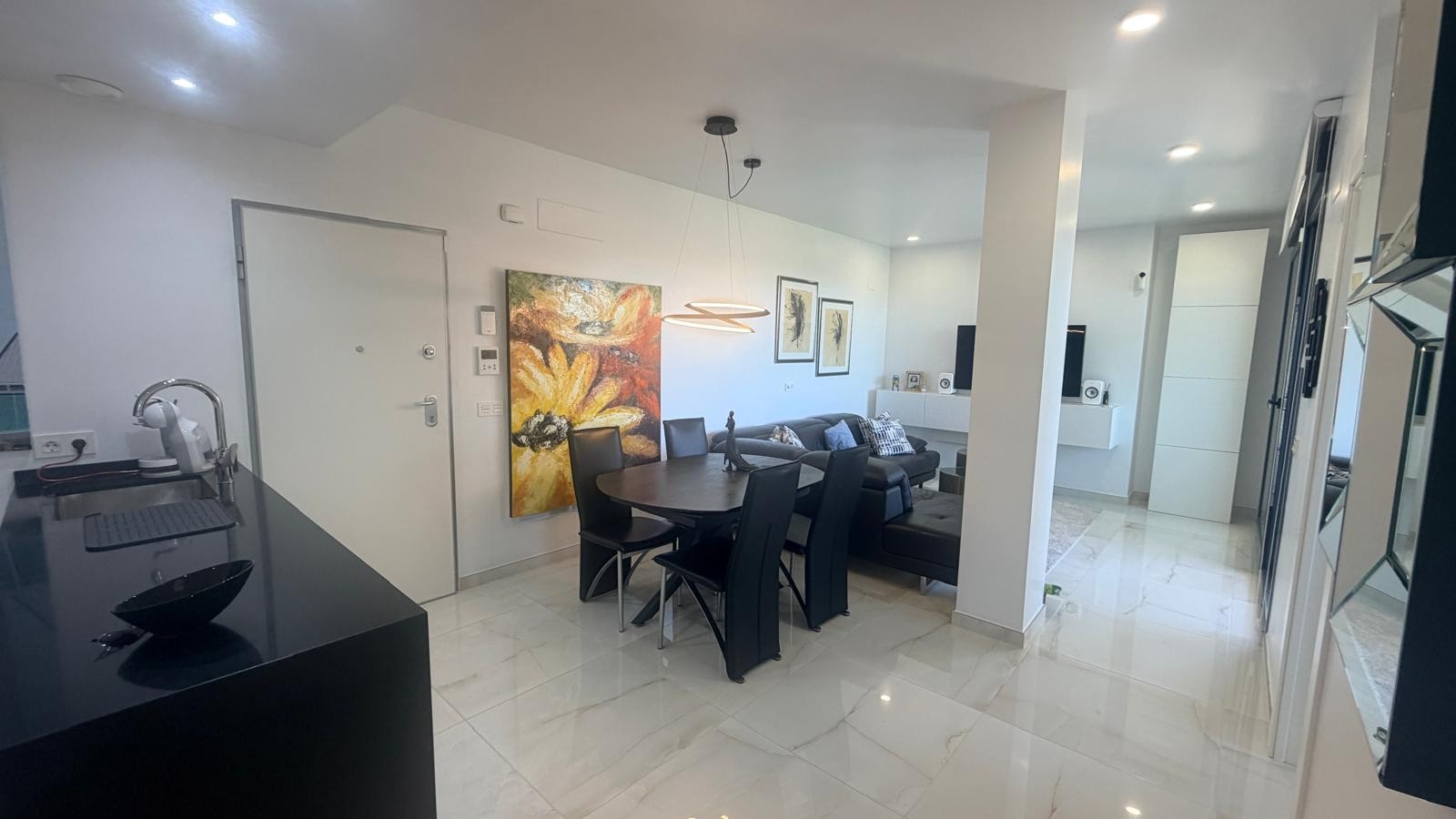 For sale - 3 Bedroom 2 Bathroom Apartment / Flat in Torrevieja - Los altos  - Alicante