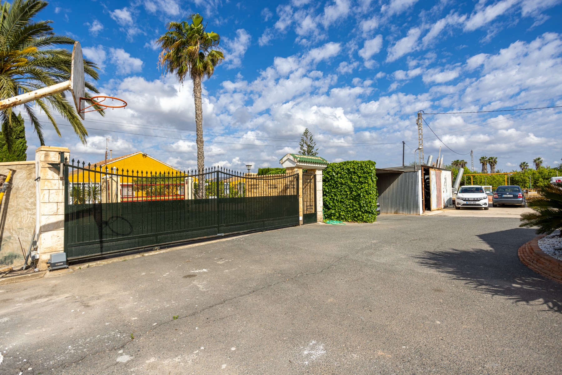 For sale - 5 Bedroom 3 Bathroom Detached Villa in Elche - La Hoya  - Alicante