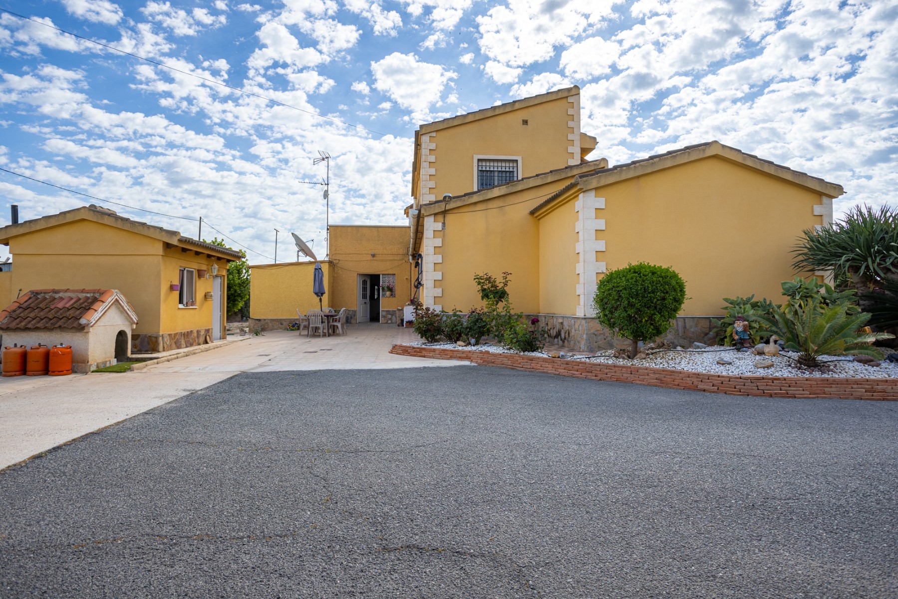 For sale - 5 Bedroom 3 Bathroom Detached Villa in Elche - La Hoya  - Alicante