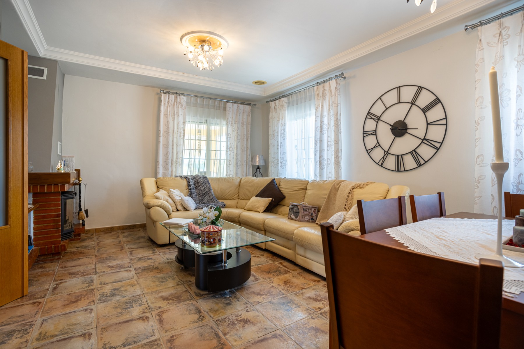For sale - 5 Bedroom 3 Bathroom Detached Villa in Elche - La Hoya  - Alicante