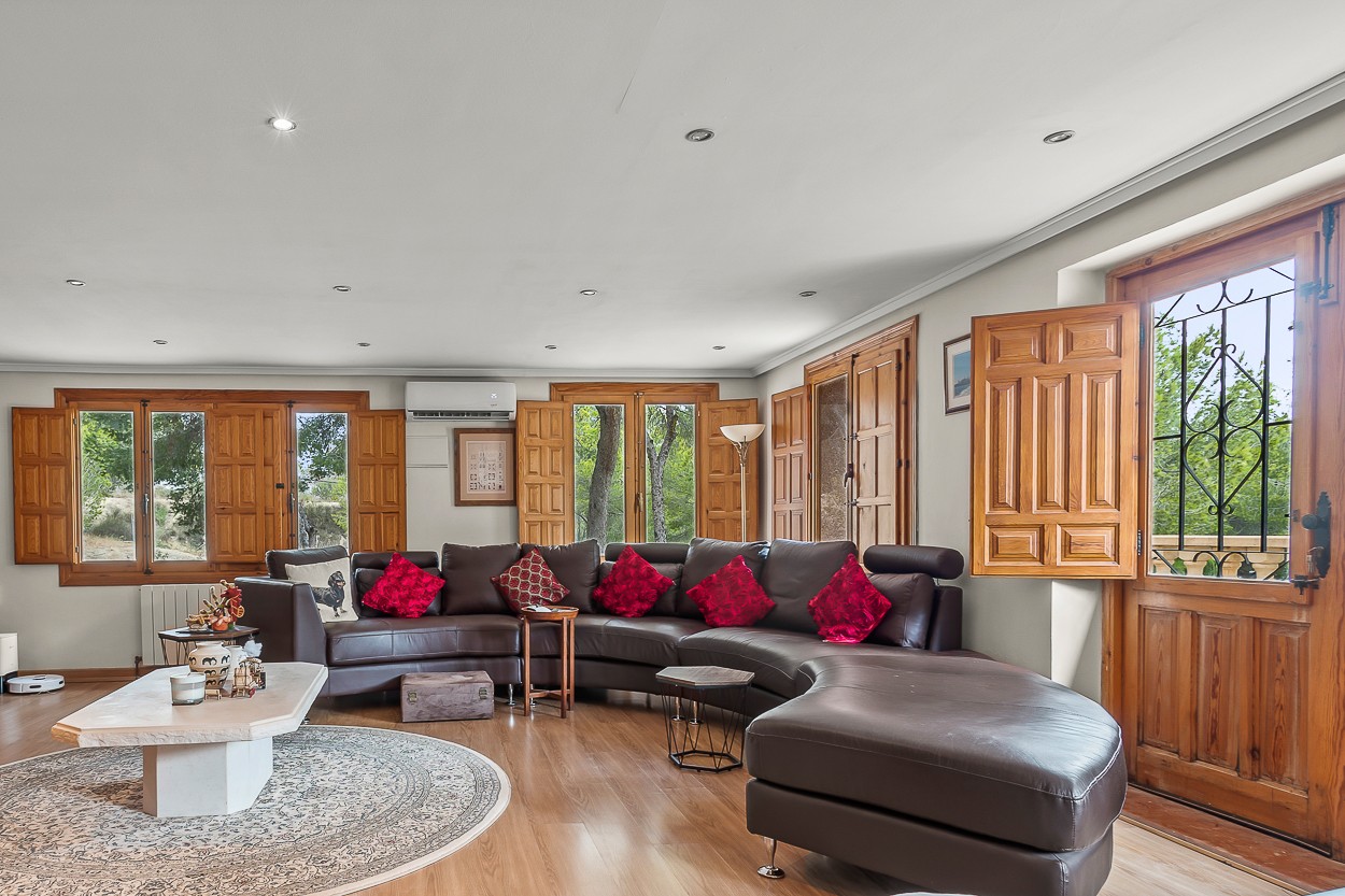 For sale - 4 Bedroom 2 Bathroom Country Property/Finca in Torremendo - Torremendo  - Alicante