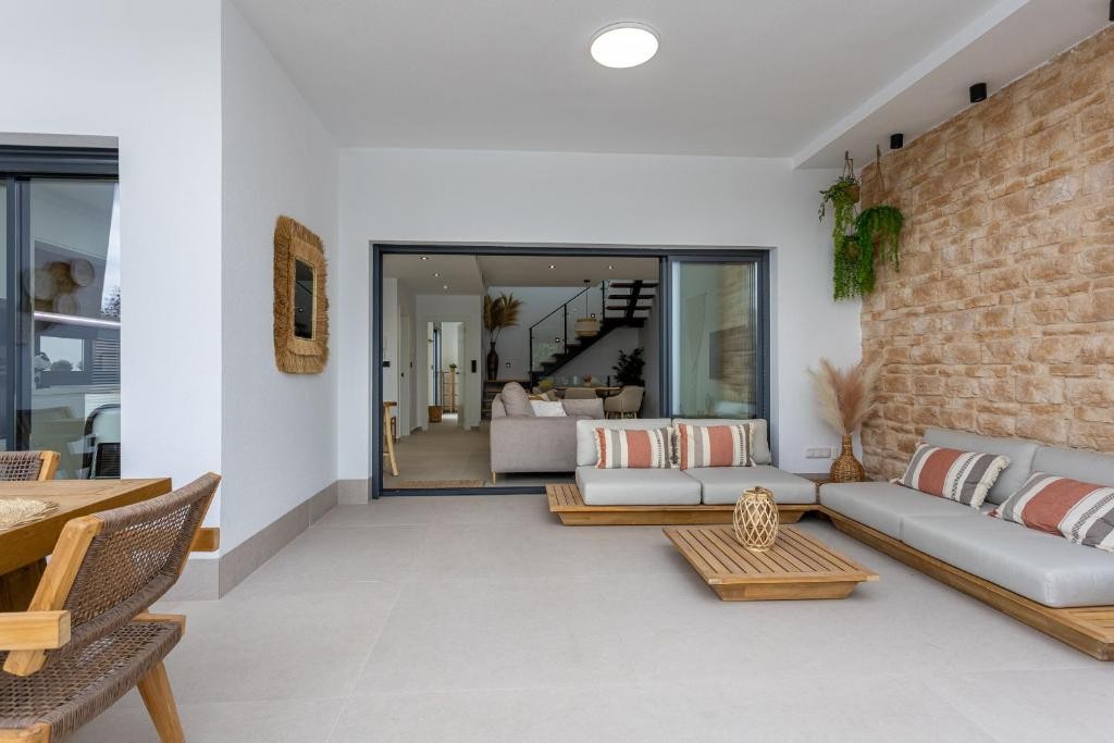 For sale - 3 Bedroom 2 Bathroom Detached Villa in Dolores - Dolores  - Alicante