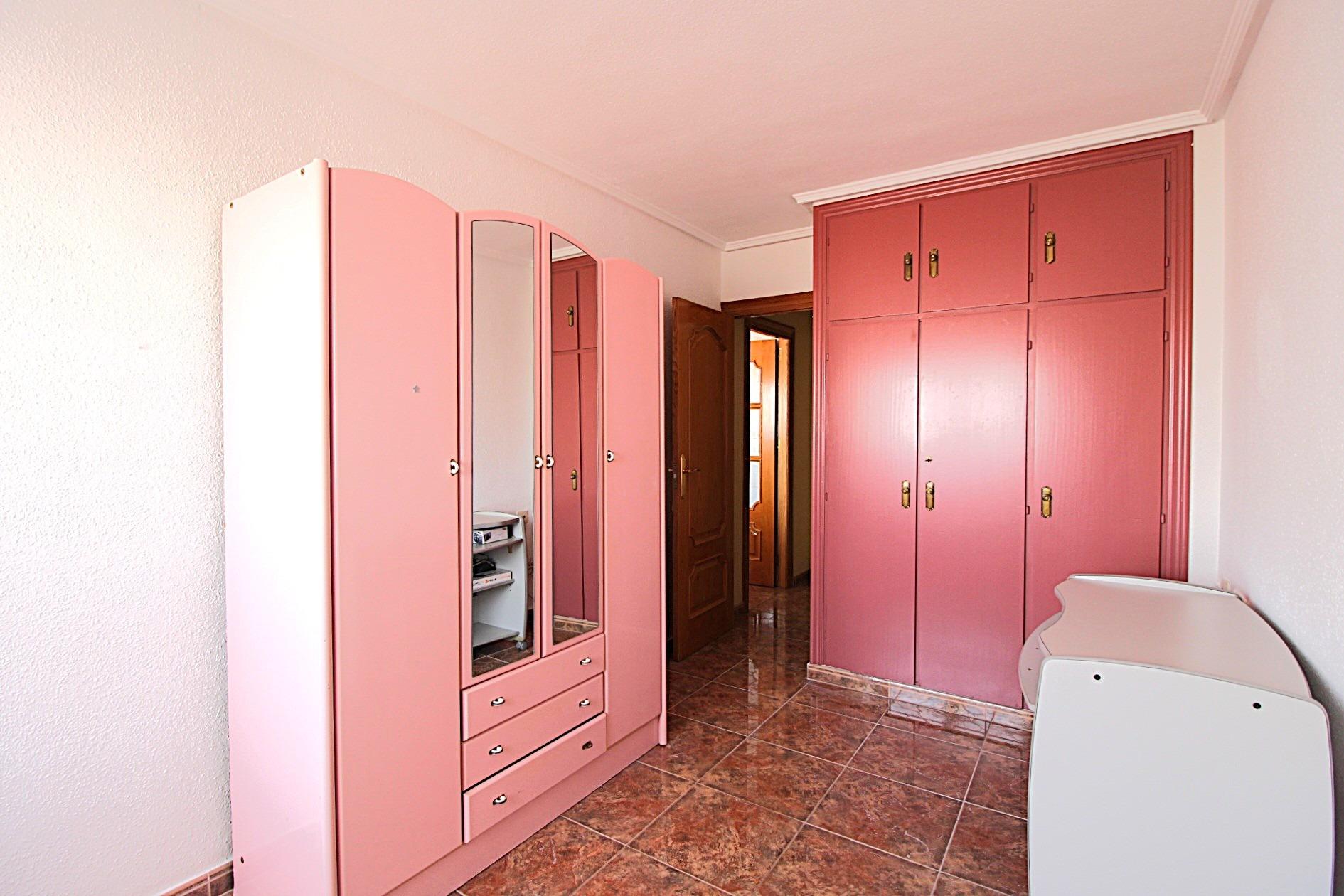 For sale - 3 Bedroom 2 Bathroom Apartment in Torrevieja - Torrevieja  - Alicante