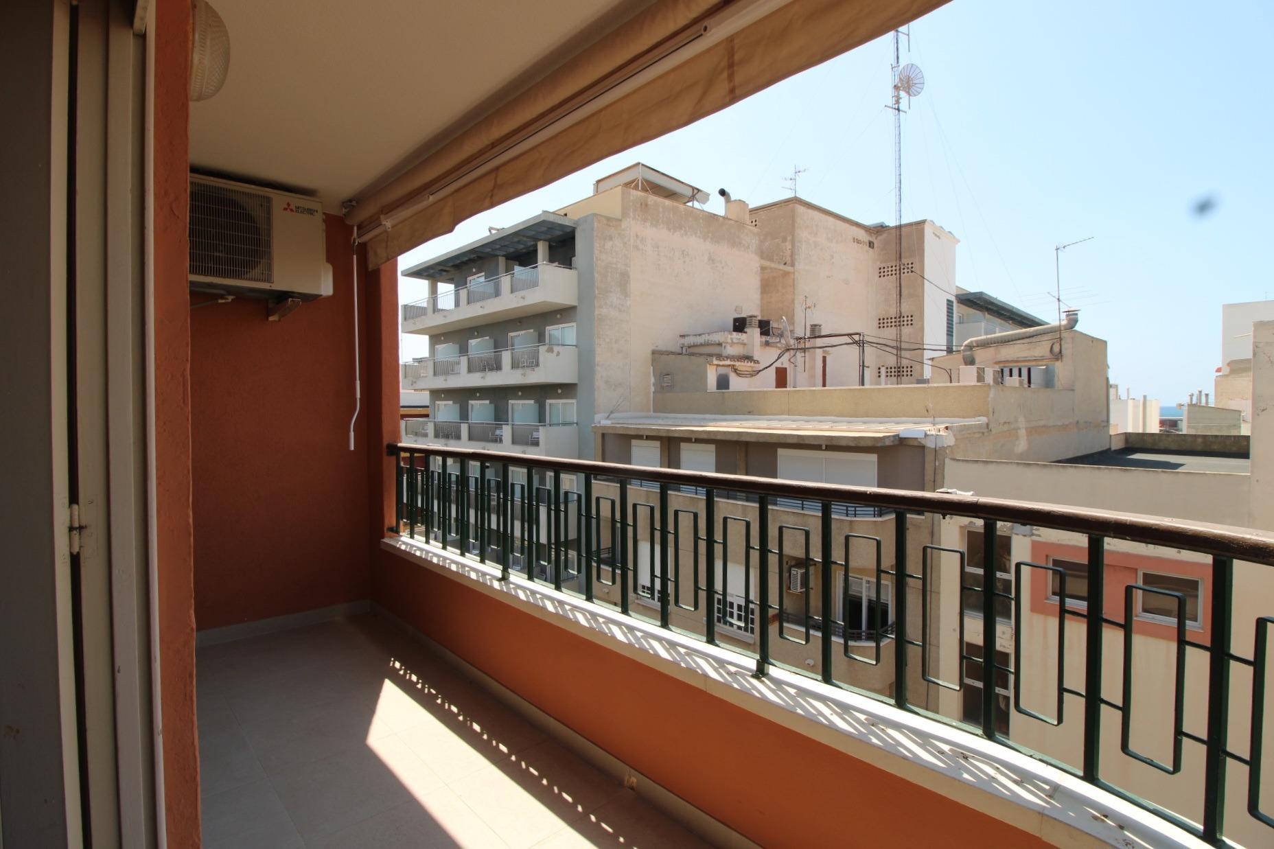 For sale - 3 Bedroom 2 Bathroom Apartment in Torrevieja - Torrevieja  - Alicante
