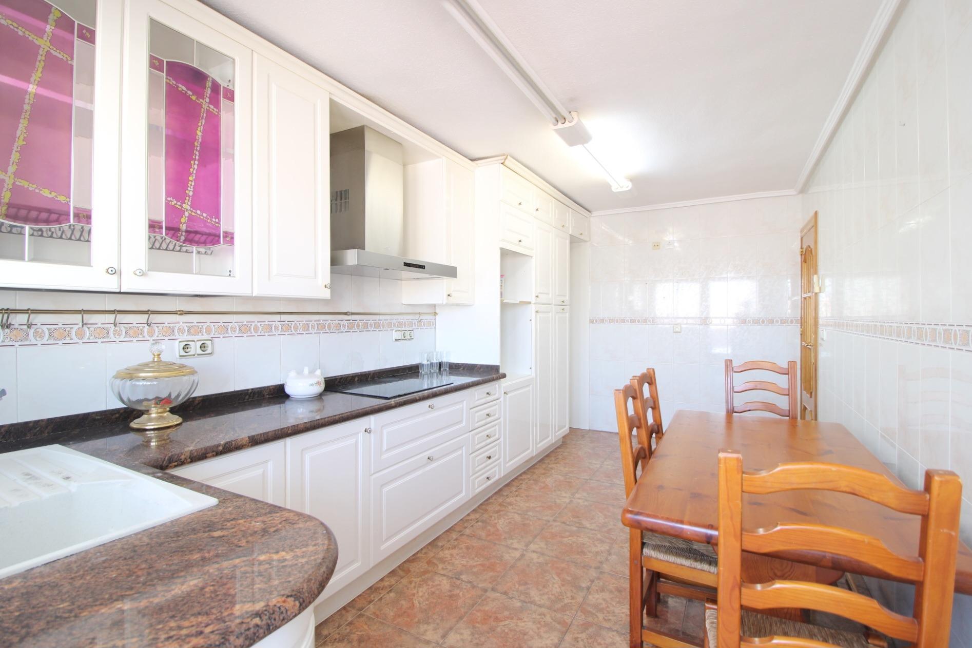 For sale - 3 Bedroom 2 Bathroom Apartment in Torrevieja - Torrevieja  - Alicante