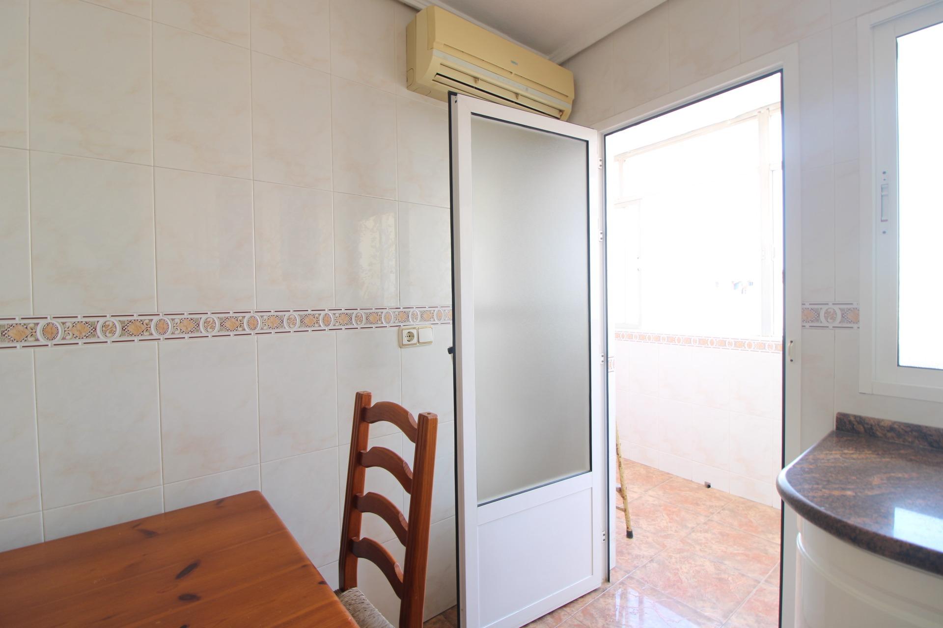 For sale - 3 Bedroom 2 Bathroom Apartment in Torrevieja - Torrevieja  - Alicante