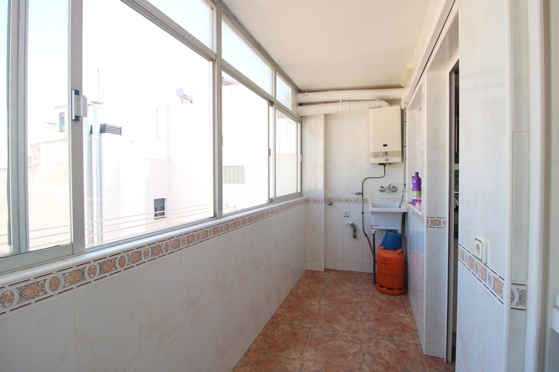 For sale - 3 Bedroom 2 Bathroom Apartment in Torrevieja - Torrevieja  - Alicante