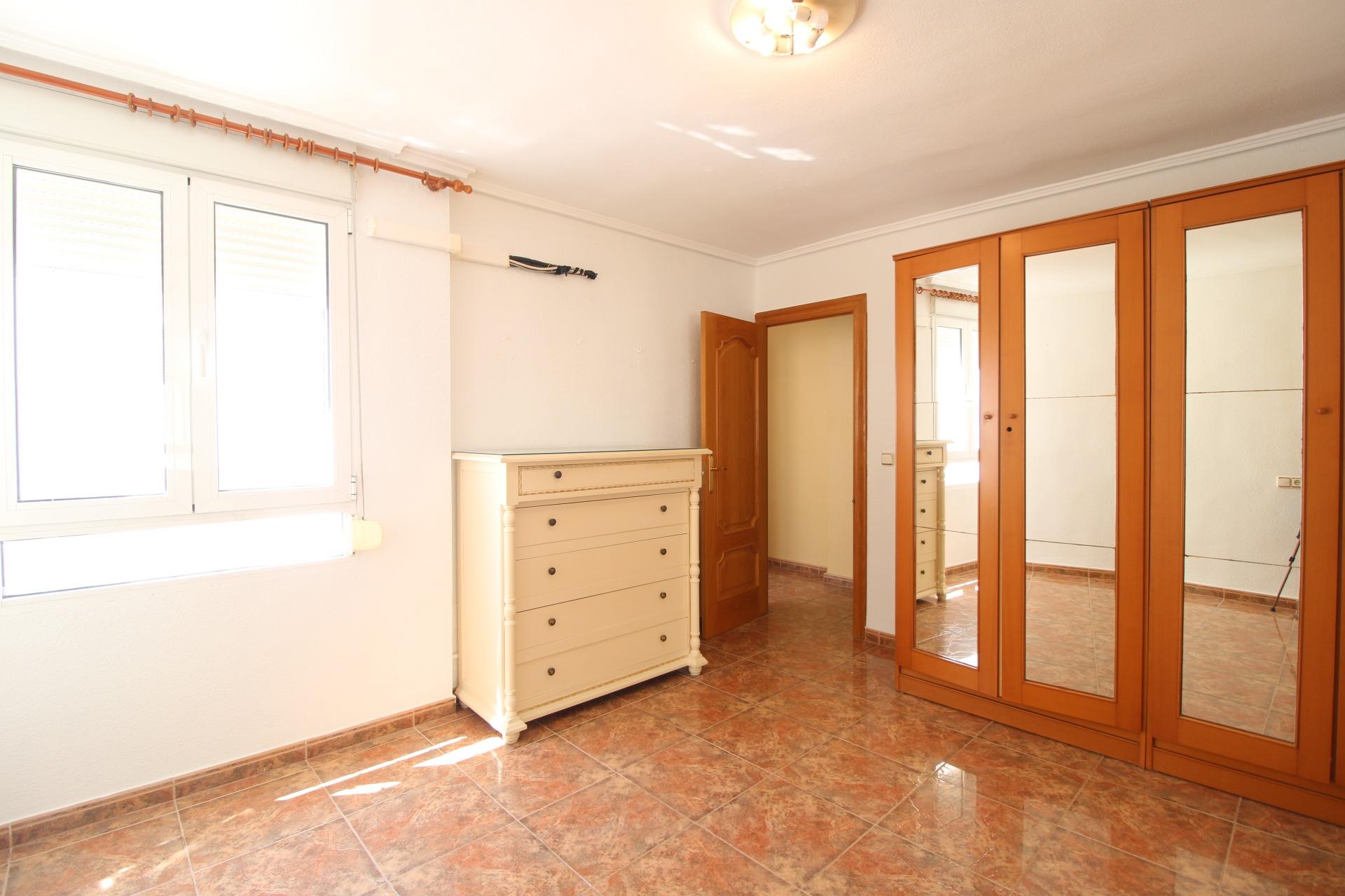 For sale - 3 Bedroom 2 Bathroom Apartment in Torrevieja - Torrevieja  - Alicante