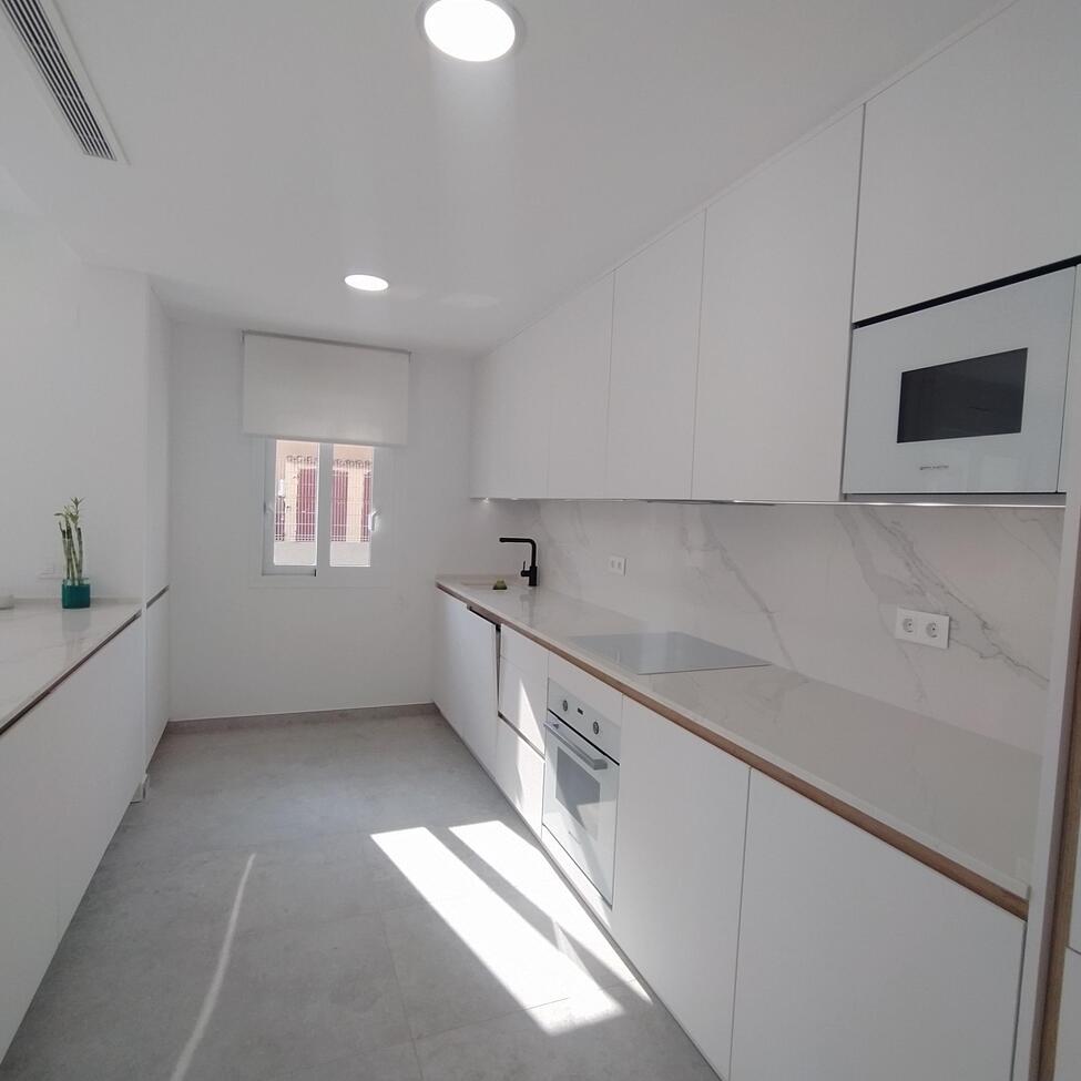 For sale - 3 Bedroom 2 Bathroom Apartment in Torrevieja - Torreblanca  - Alicante
