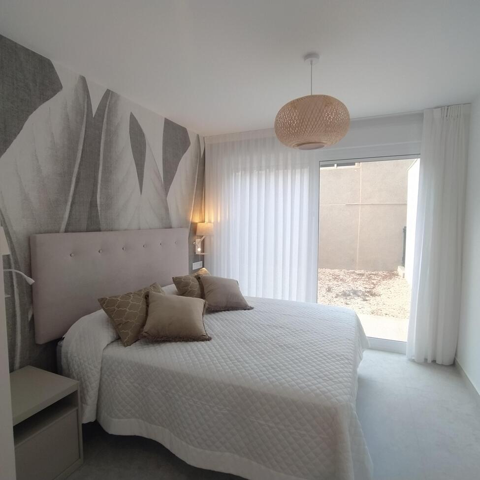 For sale - 3 Bedroom 2 Bathroom Apartment in Torrevieja - Torreblanca  - Alicante