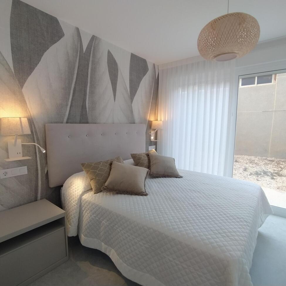 For sale - 3 Bedroom 2 Bathroom Apartment in Torrevieja - Torreblanca  - Alicante