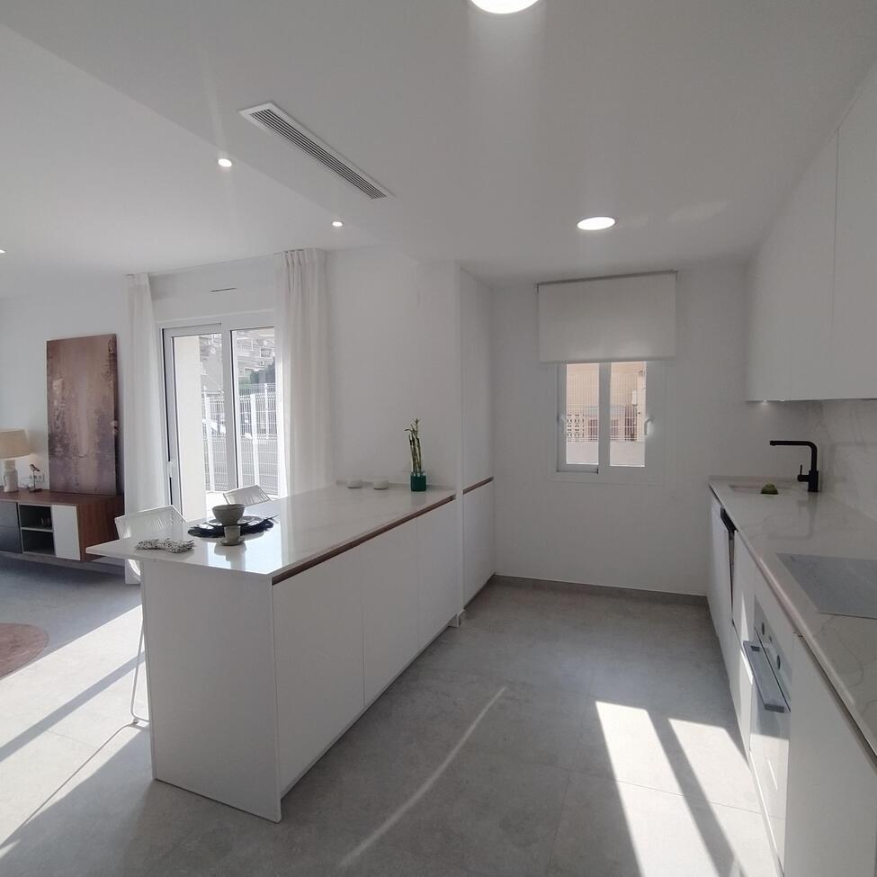 For sale - 3 Bedroom 2 Bathroom Apartment in Torrevieja - Torreblanca  - Alicante
