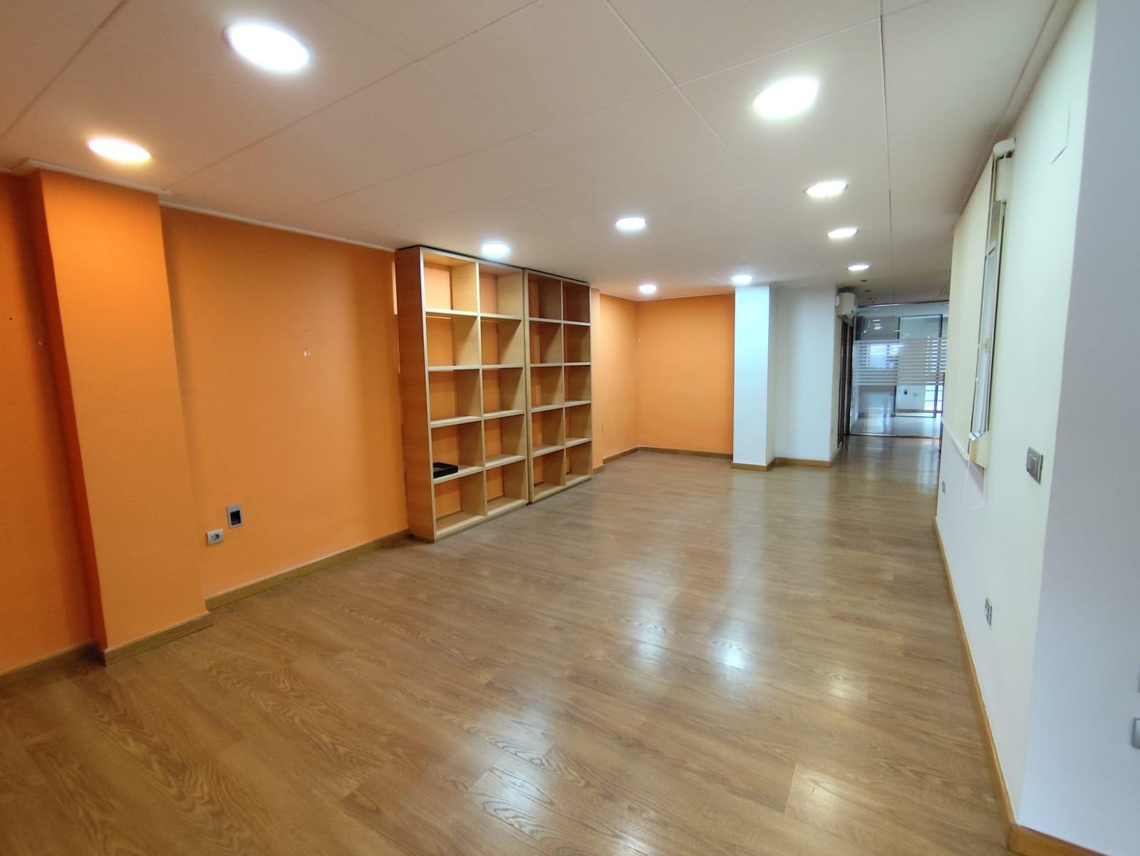 For sale - 7 Bedroom 2 Bathroom Apartment in Torrevieja - Puerto  - Alicante