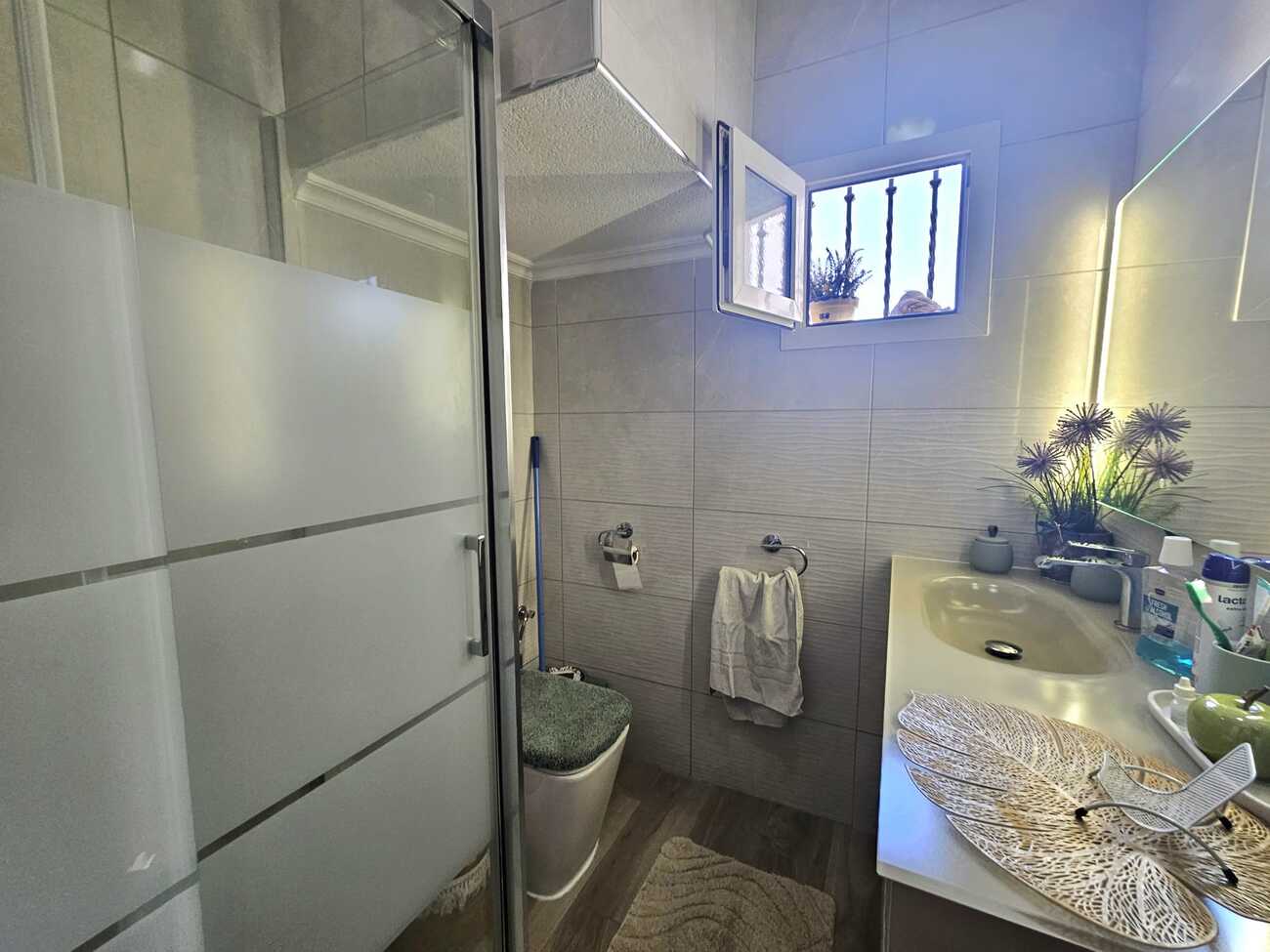 For sale - 3 Bedroom 2 Bathroom Villa in Torrevieja - Torre Del Moro  - Alicante