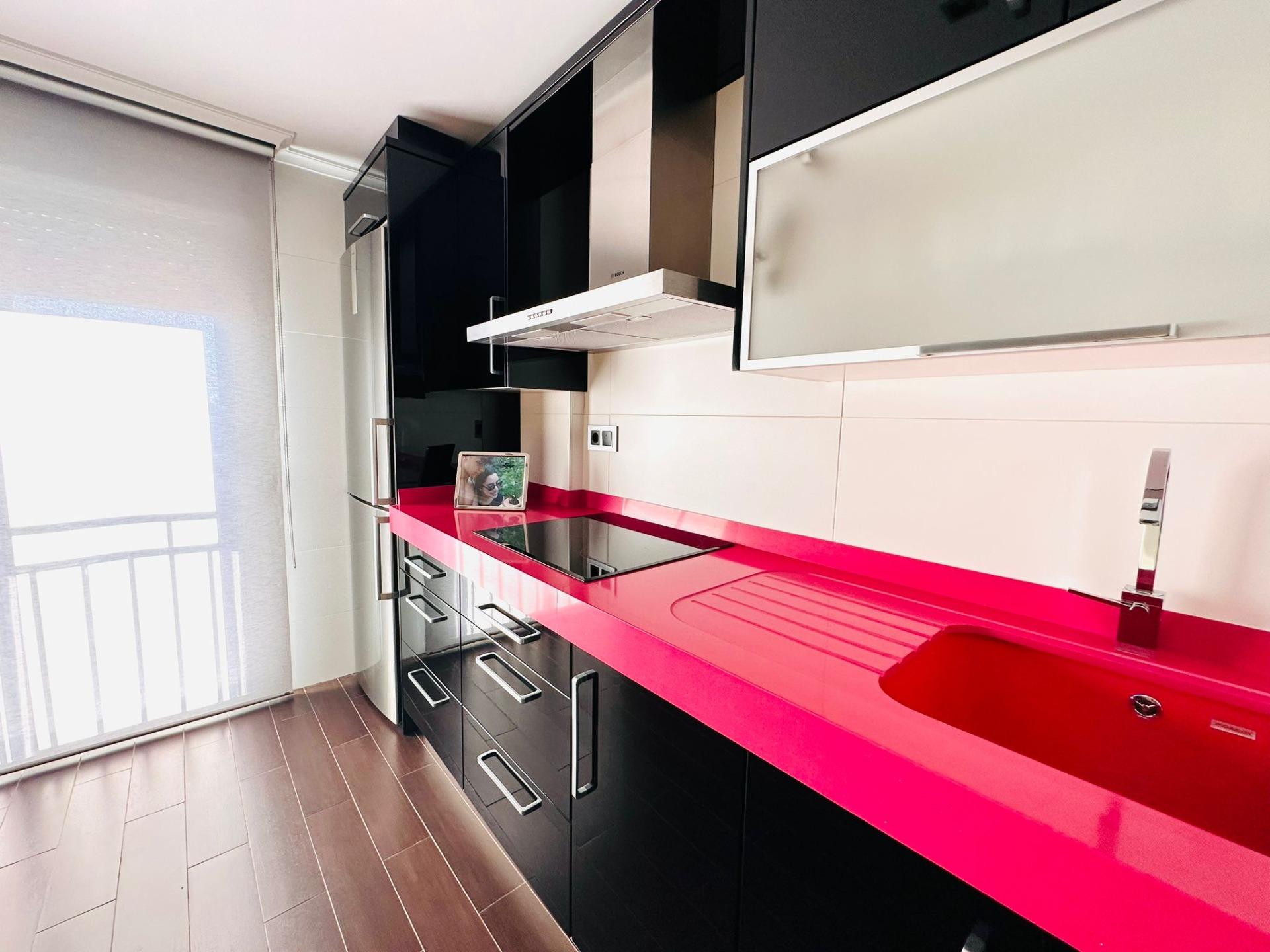 For sale - 3 Bedroom 2 Bathroom Apartment in Torrevieja - Estacion De Autobuses  - Alicante