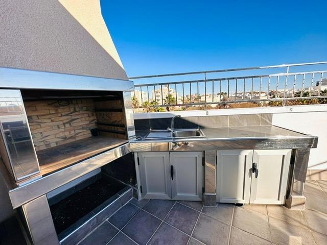 For sale - 3 Bedroom 2 Bathroom Apartment in Torrevieja - Estacion De Autobuses  - Alicante