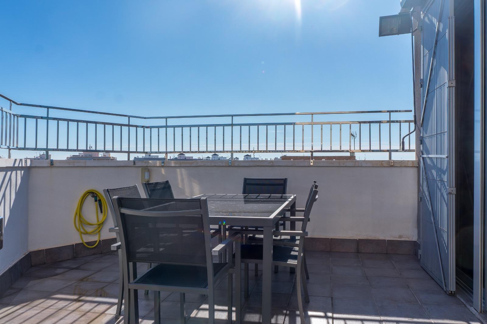 For sale - 3 Bedroom 2 Bathroom Apartment in Torrevieja - Estacion De Autobuses  - Alicante