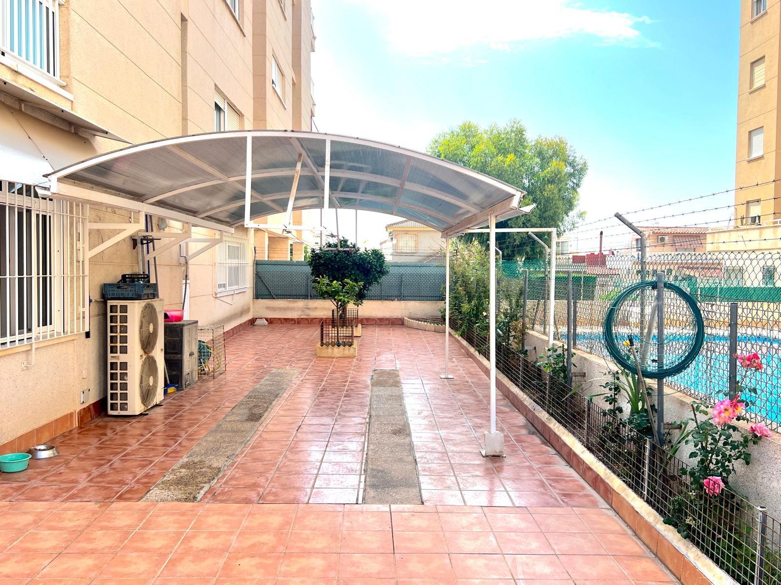 For sale - 3 Bedroom 2 Bathroom Apartment in Torrevieja - Playa Del Cura  - Alicante