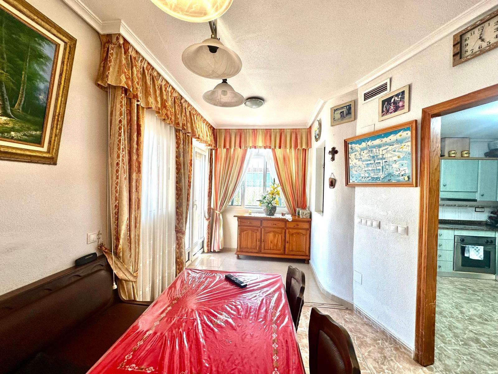 For sale - 3 Bedroom 2 Bathroom Apartment in Torrevieja - Playa Del Cura  - Alicante