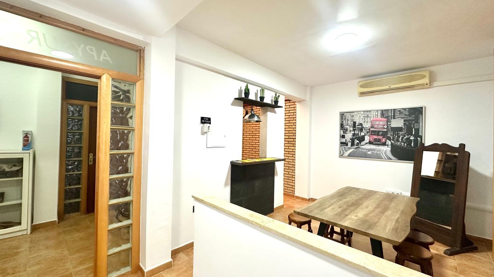 For sale - 4 Bedroom 1 Bathroom Apartment in Torrevieja - Torrevieja  - Alicante