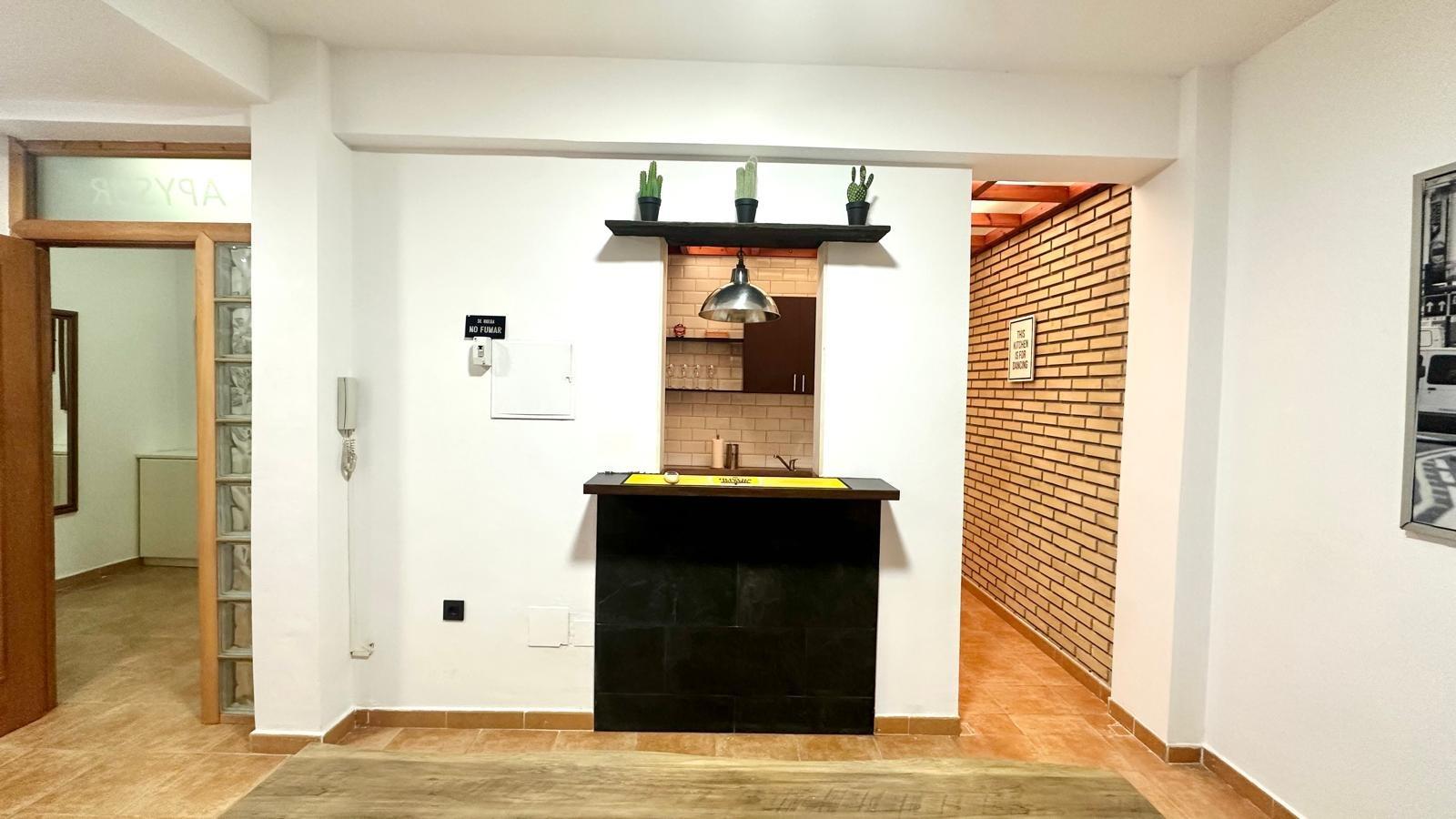 For sale - 4 Bedroom 1 Bathroom Apartment in Torrevieja - Torrevieja  - Alicante