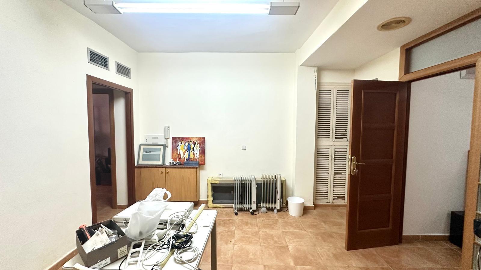 For sale - 4 Bedroom 1 Bathroom Apartment in Torrevieja - Torrevieja  - Alicante