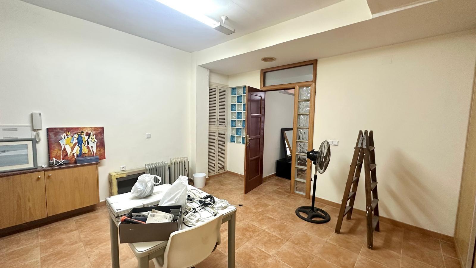 For sale - 4 Bedroom 1 Bathroom Apartment in Torrevieja - Torrevieja  - Alicante