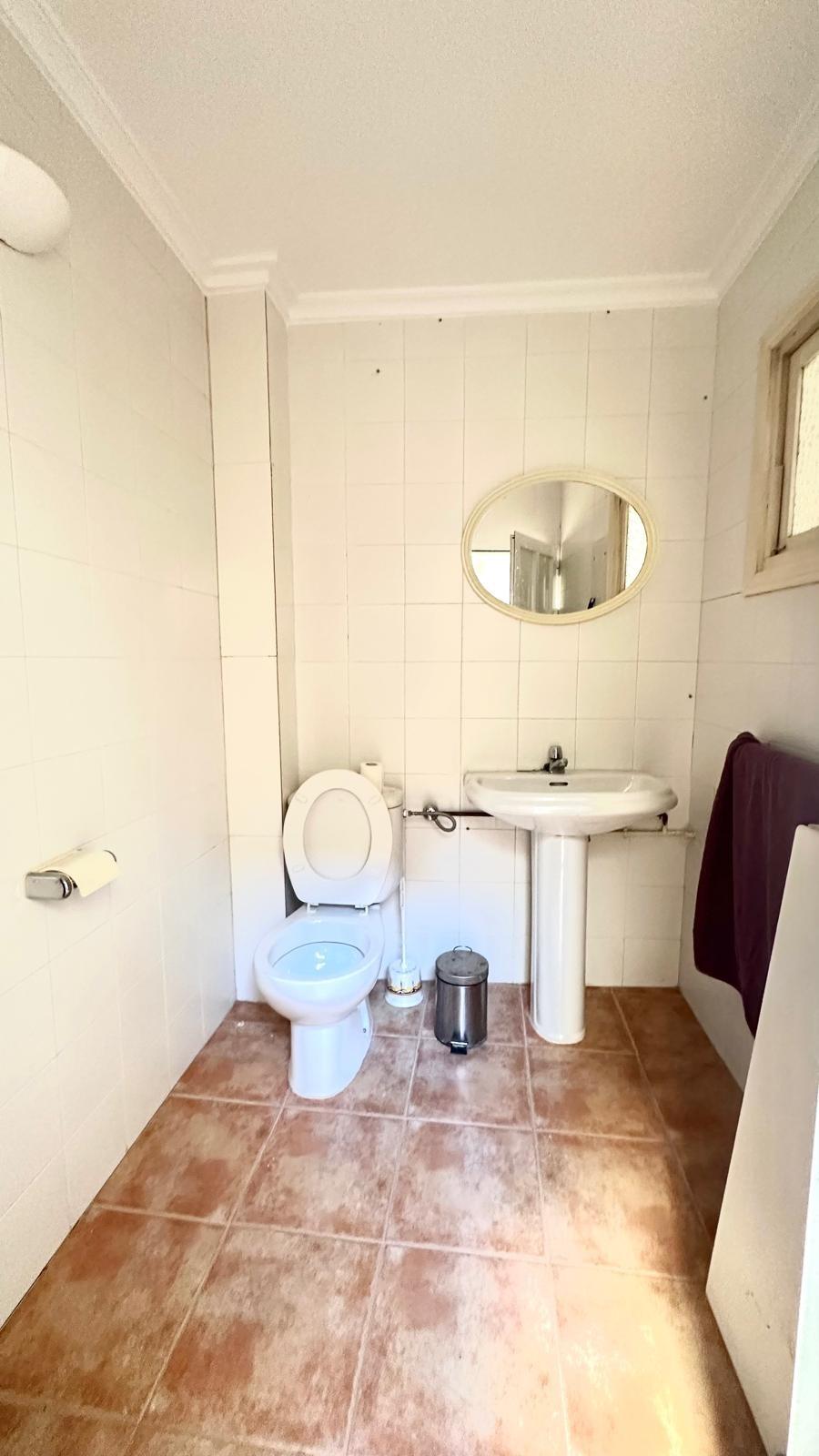 For sale - 4 Bedroom 1 Bathroom Apartment in Torrevieja - Torrevieja  - Alicante