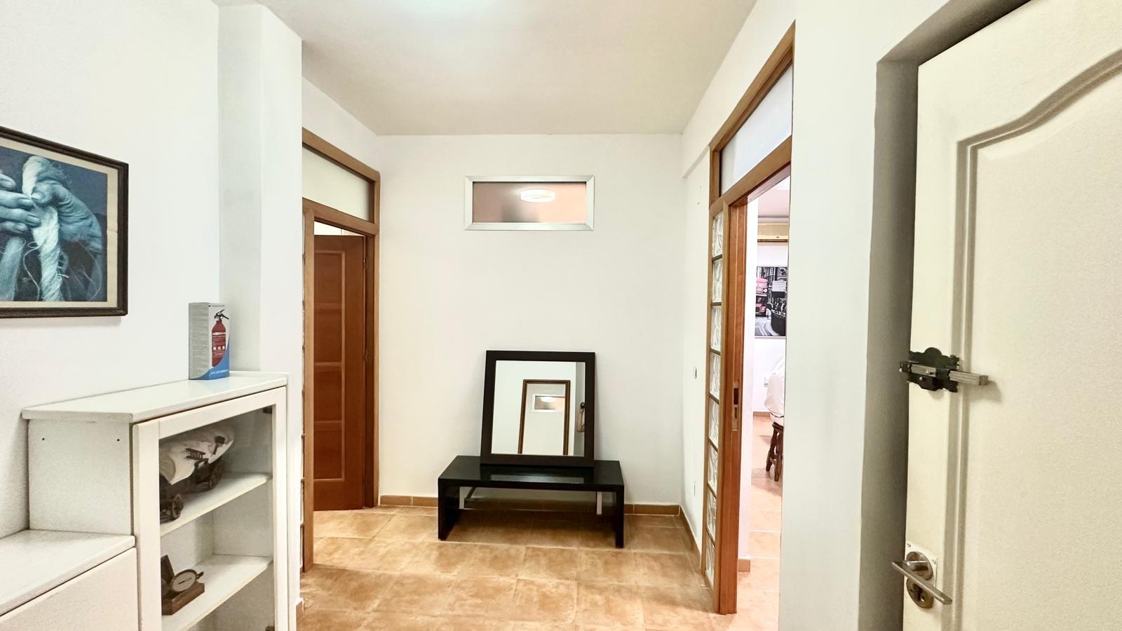For sale - 4 Bedroom 1 Bathroom Apartment in Torrevieja - Torrevieja  - Alicante