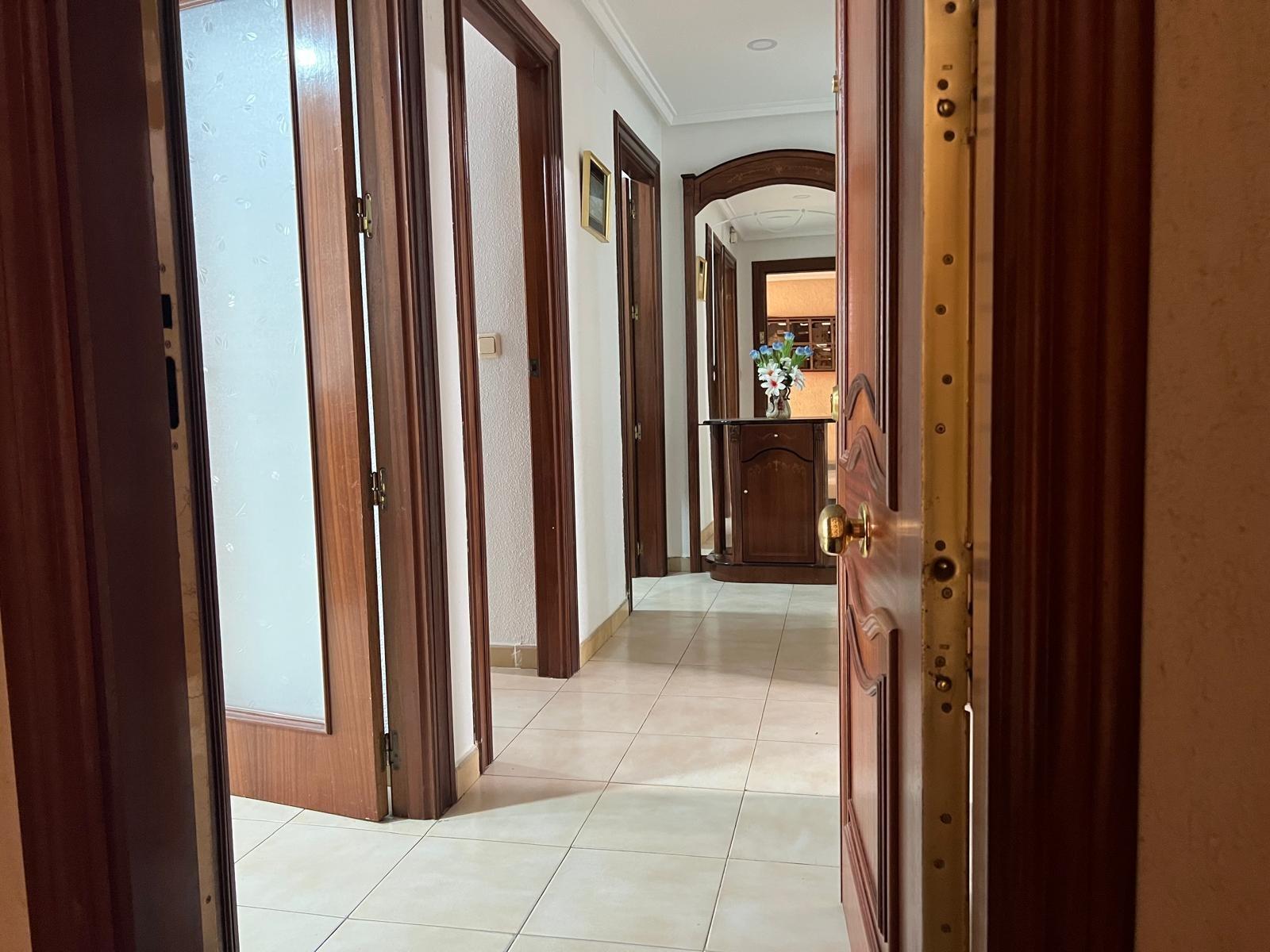 For sale - 3 Bedroom 2 Bathroom Apartment in Torrevieja - Playa Del Cura  - Alicante